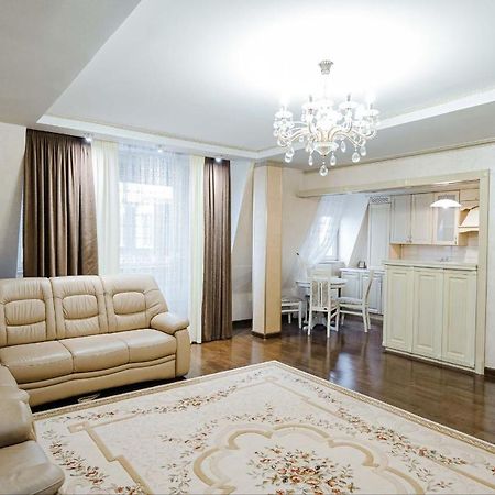 Cathedral Park And Pedestrian Zone Ultracentral Cozy Apartment In Кишинёв Экстерьер фото