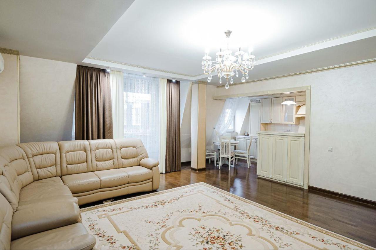 Cathedral Park And Pedestrian Zone Ultracentral Cozy Apartment In Кишинёв Экстерьер фото