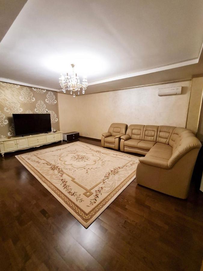 Cathedral Park And Pedestrian Zone Ultracentral Cozy Apartment In Кишинёв Экстерьер фото