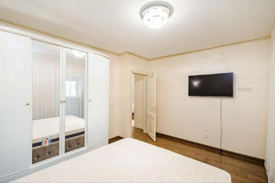 Cathedral Park And Pedestrian Zone Ultracentral Cozy Apartment In Кишинёв Экстерьер фото
